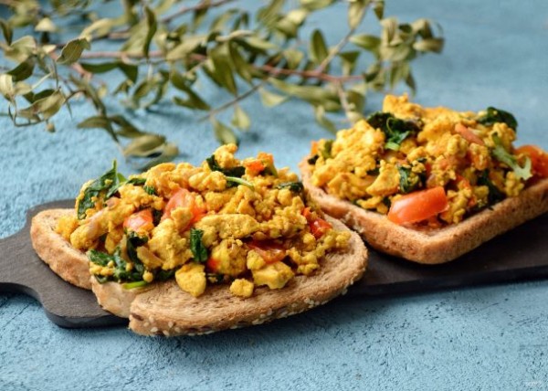 15 способов приготовить яичницу: от классики к экспериментам        