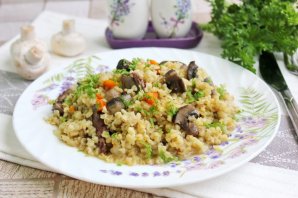 Булгур с куриной печенью и шампиньонами