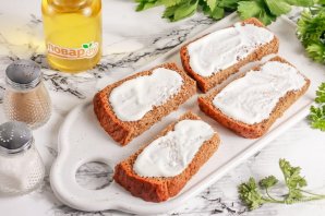 Бутерброды с беконом и горчицей