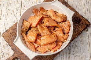 Форель запеченная в соевом соусе Форель запеченная в соевом соусе