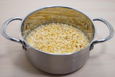 Гороховый суп-пюре с плавленым сыром