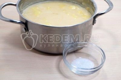 Гороховый суп-пюре с плавленым сыром