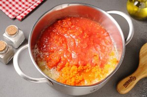 Кабачковая икра с помидорами на зиму