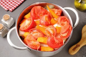 Кабачковая икра с помидорами на зиму