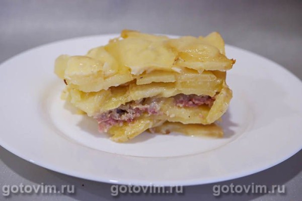 Картофельная запеканка с фаршем, сыром и молоком Картофельная запеканка с фаршем, сыром и молоком