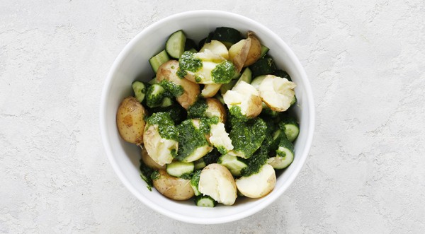 Картофельный салат с лимоными огурчиками и песто из петрушки, пошаговый рецепт с фото Картофельный салат с лимоными огурчиками и песто из петрушки, пошаговый рецепт с фото