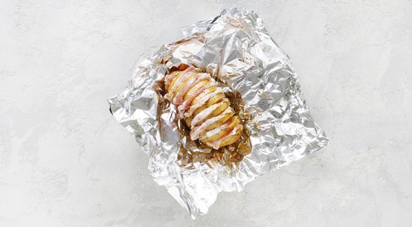 Картошка с салом в фольге, запеченная в духовке, пошаговый рецепт с фото Картошка с салом в фольге, запеченная в духовке, пошаговый рецепт с фото