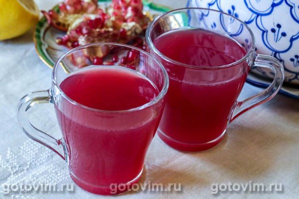 Компот из красной смородины с гранатом