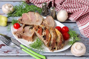 Мясная "гармошка" с сыром и грибами