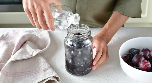 Настойка сливовая на водке, пошаговый рецепт с фото Настойка сливовая на водке, пошаговый рецепт с фото