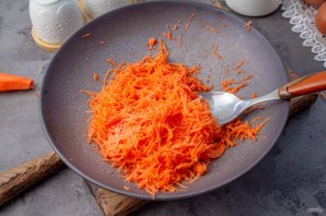 Оладьи из моркови "Морковники" Оладьи из моркови "Морковники"