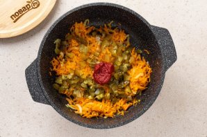 Постный гороховый суп с солеными огурчиками