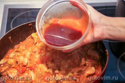 Рагу из свинины с печеными перцами и кисло-сладким соусом Рагу из свинины с печеными перцами и кисло-сладким соусом