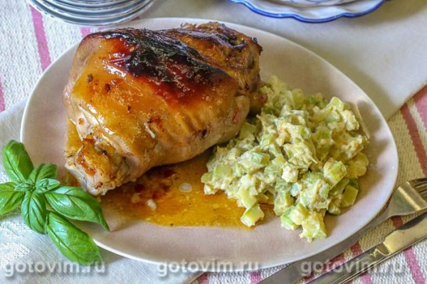 Рулька варено-запеченная с глазурью из облепихи Рулька варено-запеченная с глазурью из облепихи