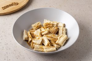 Салат из соевой спаржи с огурцом Салат из соевой спаржи с огурцом