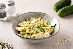Салат из соевой спаржи с огурцом Салат из соевой спаржи с огурцом