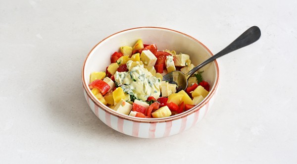 Салат с помидорами и плавленым сыром, пошаговый рецепт с фото