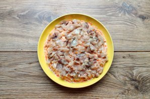 Селёдка под шубой с двумя видами рыбы