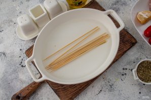 Шашлычки из индейки с помидорами черри в духовке