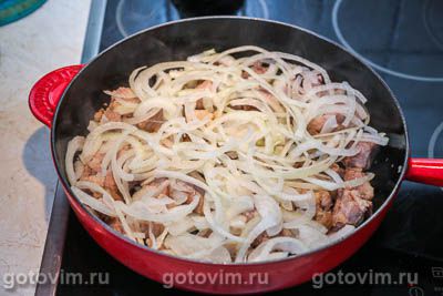 Свинина с жареными баклажанами по-молдавски 