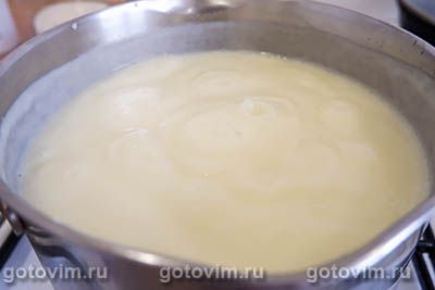 Торт «Наполеон» с заварным кремом Торт «Наполеон» с заварным кремом