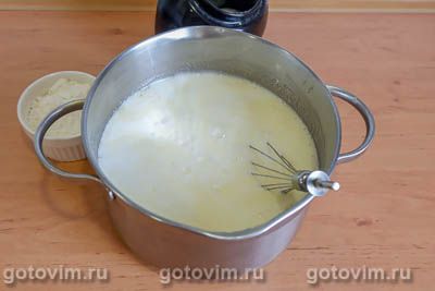 Торт «Наполеон» с заварным кремом Торт «Наполеон» с заварным кремом