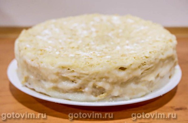 Торт «Наполеон» с заварным кремом Торт «Наполеон» с заварным кремом