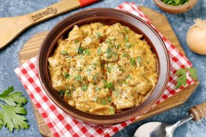 Тушёная свинина в сметанно-горчичном соусе