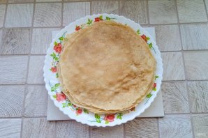 Блинные мешочки с курицей, грибами и сыром