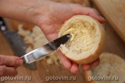 Булочки, фаршированные копченостями, помидорами и перепелиными яйцами Булочки, фаршированные копченостями, помидорами и перепелиными яйцами