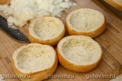 Булочки, фаршированные копченостями, помидорами и перепелиными яйцами Булочки, фаршированные копченостями, помидорами и перепелиными яйцами