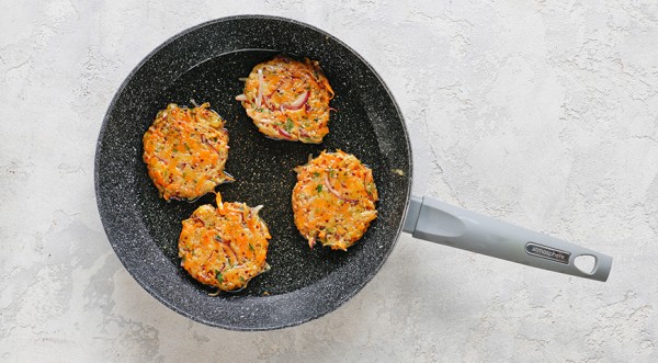 Драники из батата, пошаговый рецепт с фото Драники из батата, пошаговый рецепт с фото