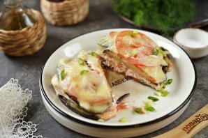 Форель с баклажанами в духовке Форель с баклажанами в духовке