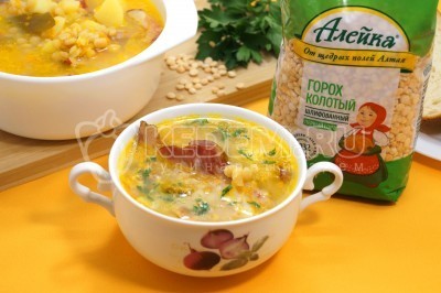 Гороховый суп с копчеными ребрышками Гороховый суп с копчеными ребрышками