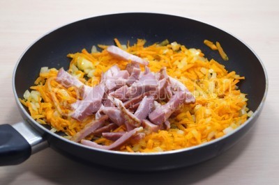 Гороховый суп с копчеными ребрышками Гороховый суп с копчеными ребрышками