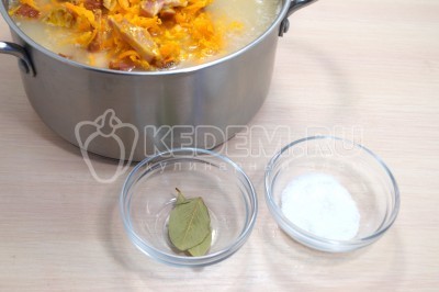 Гороховый суп с копчеными ребрышками Гороховый суп с копчеными ребрышками