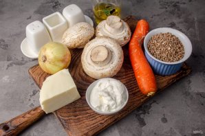 Грибы фаршированные гречкой