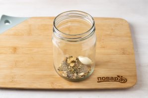 Хрустящие вареные маринованные огурцы