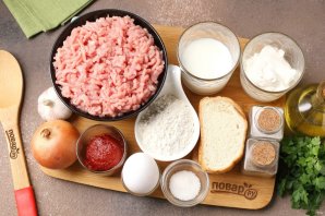 Котлеты из свинины в сметанно-томатном соусе