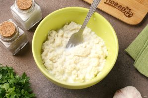 Котлеты из свинины в сметанно-томатном соусе