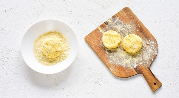 Кукурузные сырники, пошаговый рецепт с фото Кукурузные сырники, пошаговый рецепт с фото