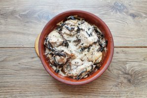 Курица с сушеными грибами