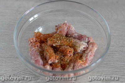 Куриные шеи с чесноком, паприкой и прованскими травами в духовке Куриные шеи с чесноком, паприкой и прованскими травами в духовке