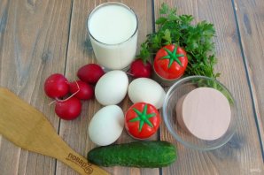 Легкая окрошка с редиской на кефире