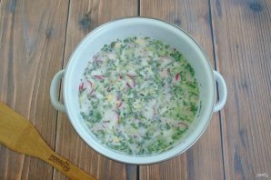 Легкая окрошка с редиской на кефире