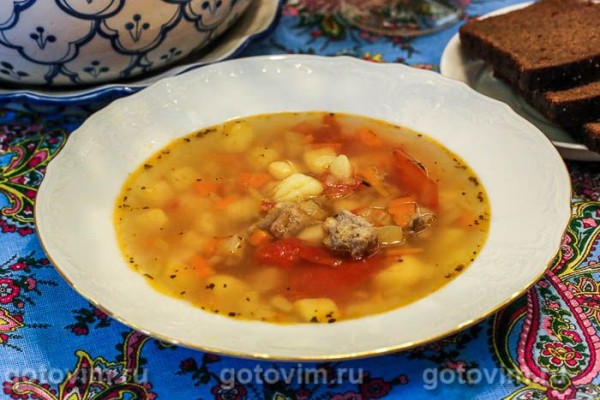 Ленивый суп с картофелем и купатами