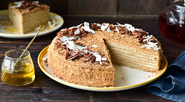 Медовик на день рождения, пошаговый рецепт с фото Медовик на день рождения, пошаговый рецепт с фото