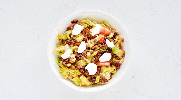 Мексиканский салат с пряными чипсами, пошаговый рецепт с фото Мексиканский салат с пряными чипсами, пошаговый рецепт с фото