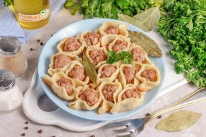 Открытые пельмени из заварного теста на сковороде