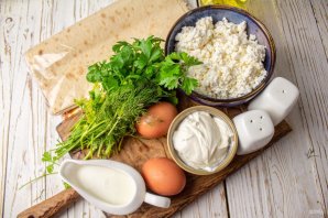 Пирог "Улитка" из лаваша с творогом и зеленью Пирог "Улитка" из лаваша с творогом и зеленью